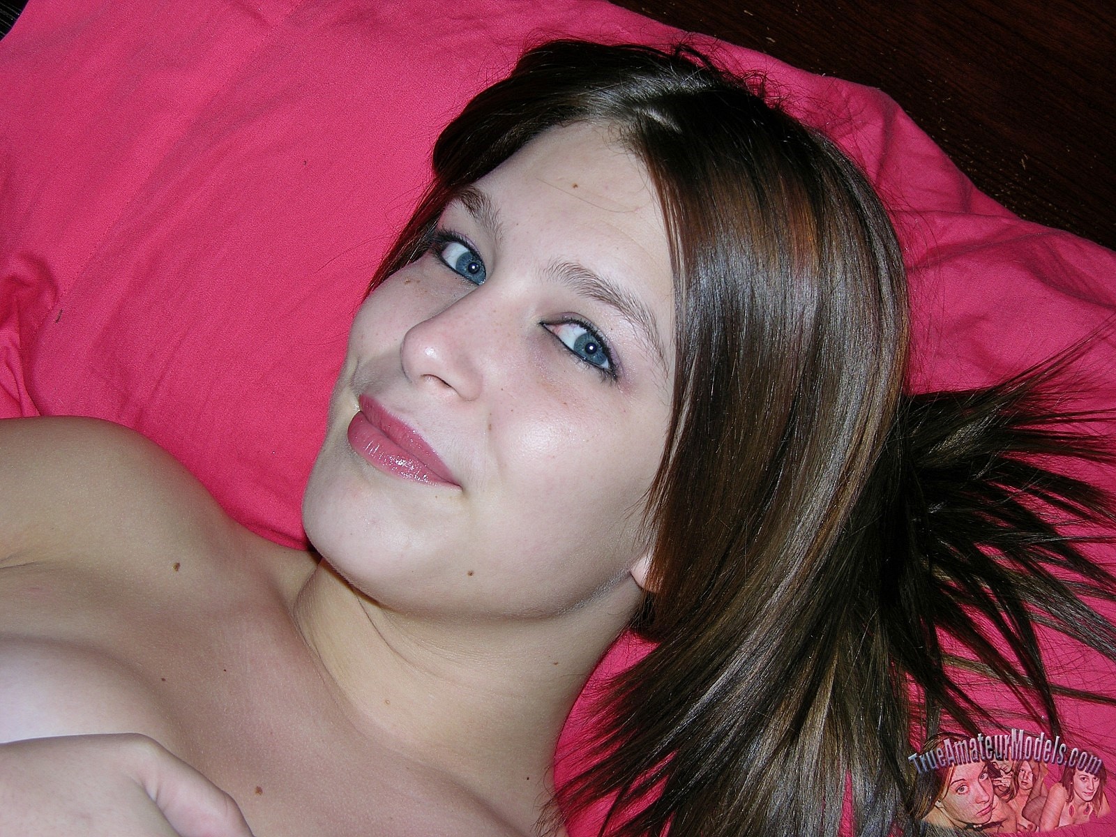 Teenager amatoriale con tette piccole &amp; capezzoli gonfi - trueamateurmodels.com
 #74645354