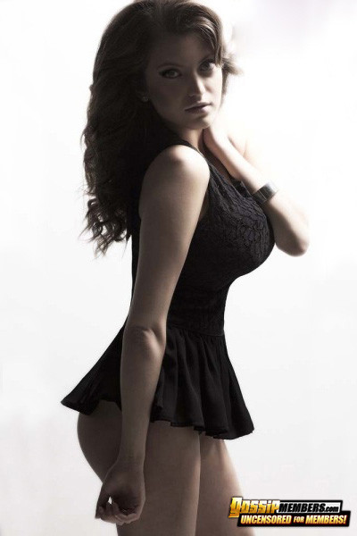 Teenager-Model Francoise Boufhals Größe-H-Titten vor der Kamera
 #75141639