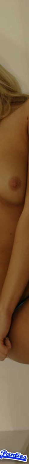 Ashlee schiere blaue Höschen im Bad und ich meine schiere Sie können ihre enge sehen
 #72635894
