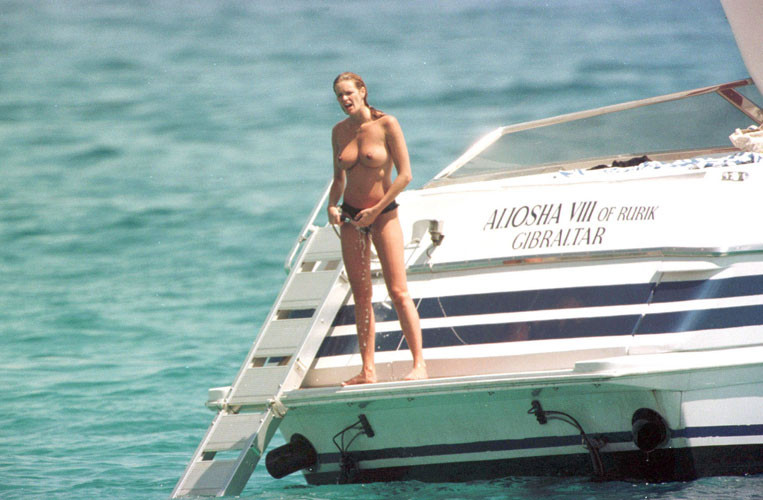 Elle MacPherson body shows her tits and ass #75263242