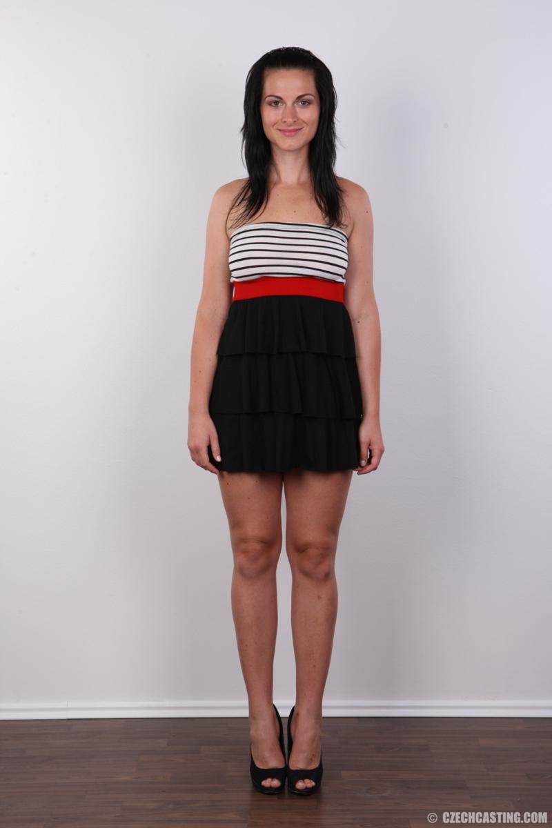 Dulce amateur morena posa
 #67429324