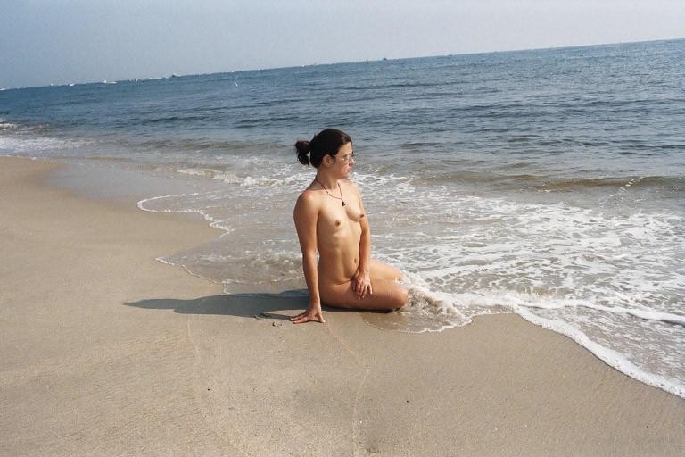 Des photos nudistes inimaginables
 #72261693