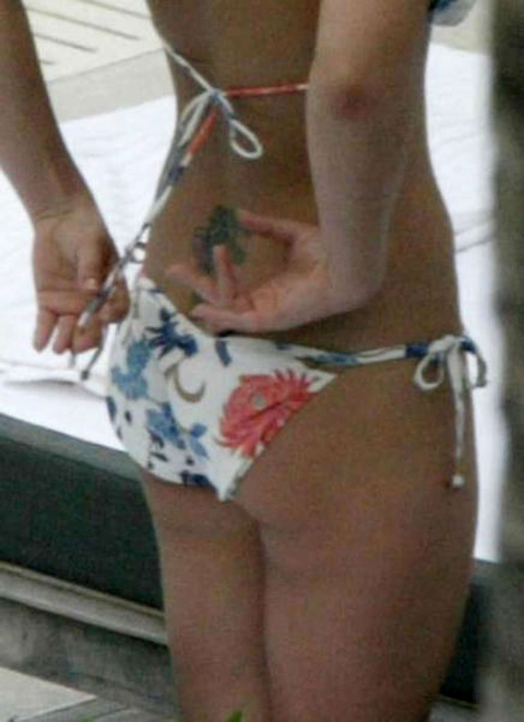 Christina Ricci shows perfectly hot body and tattoo above the ass #75377455