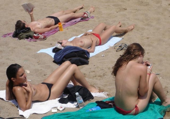 Kaum legale FKK-Strand-Teenies bräunen ihren ganzen Körper
 #72250514