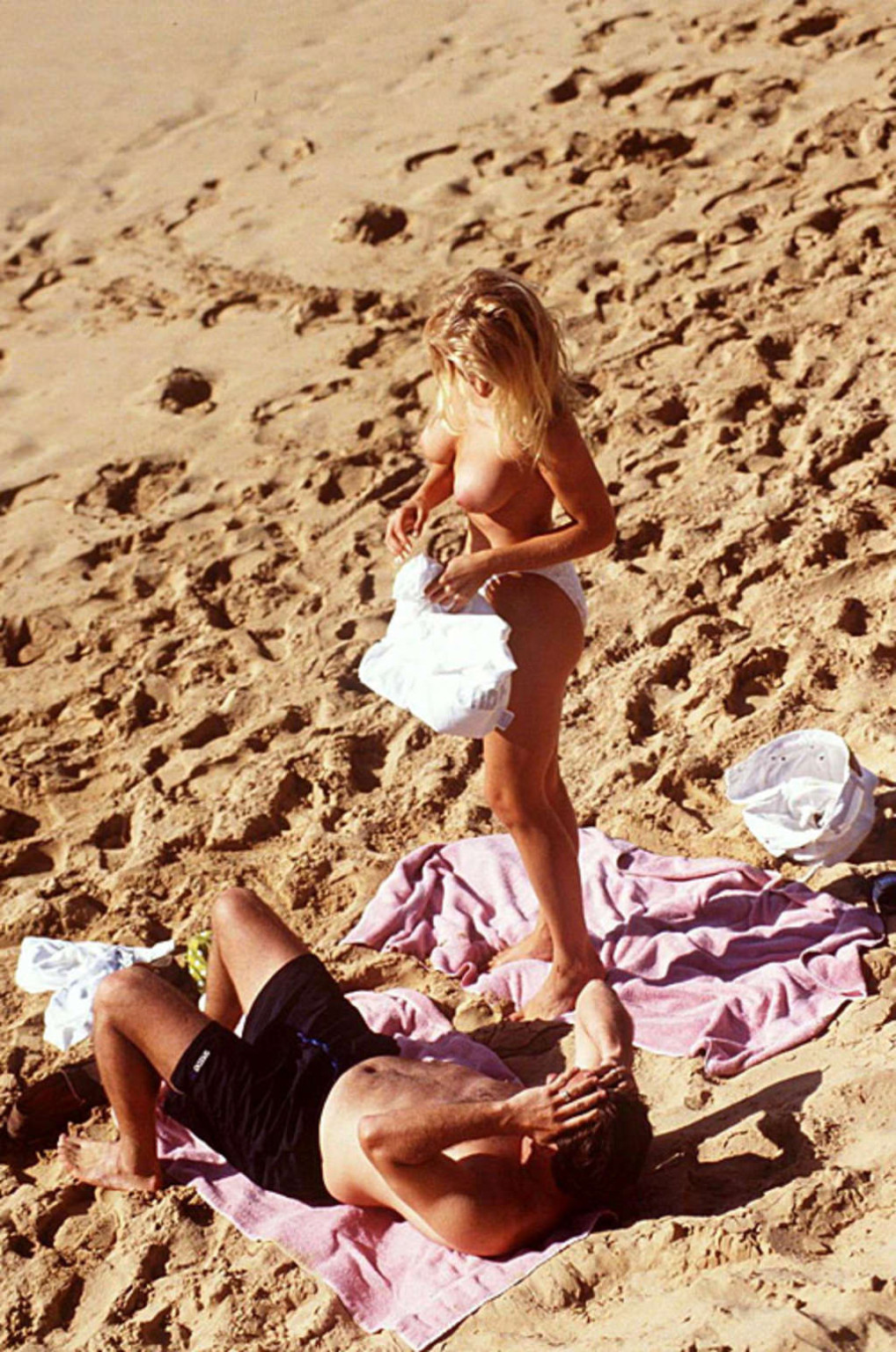 Gena Lee Nolin showing her nice big tits on beach paparazzi pictures #75386055