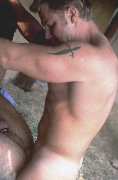 Two muscle bears mutual blowing and ass fucking on a hayloft #76938469