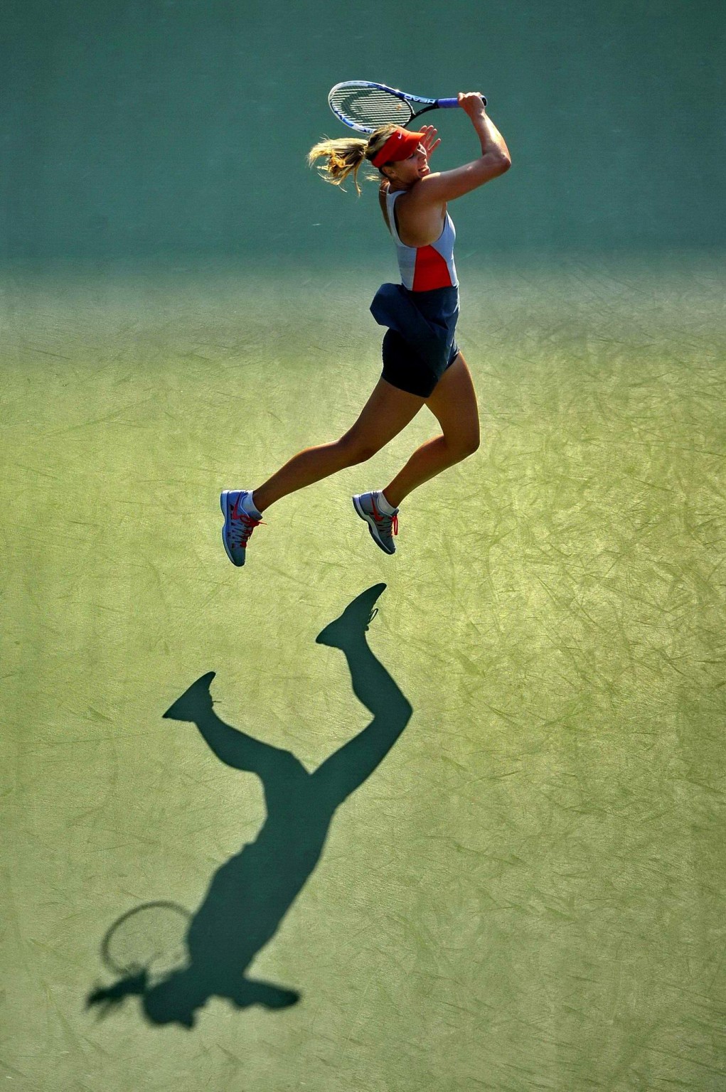 Maria sharapova blinkt ihr schwarzes höschen beim us open tennis-turnier in n
 #75187174