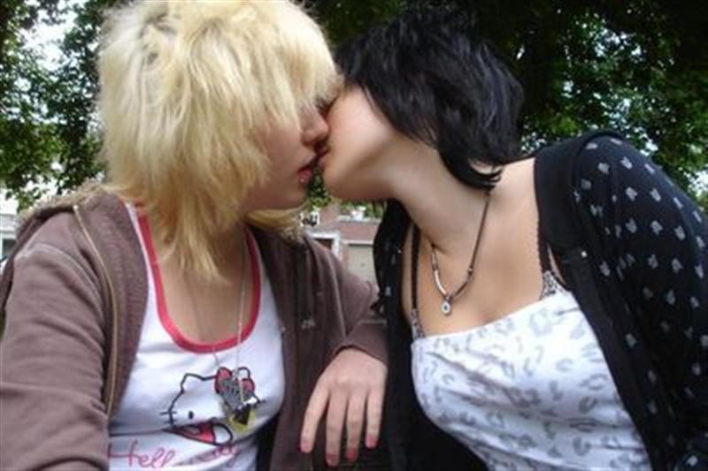 Pics of lesbian emo chicks #75709974