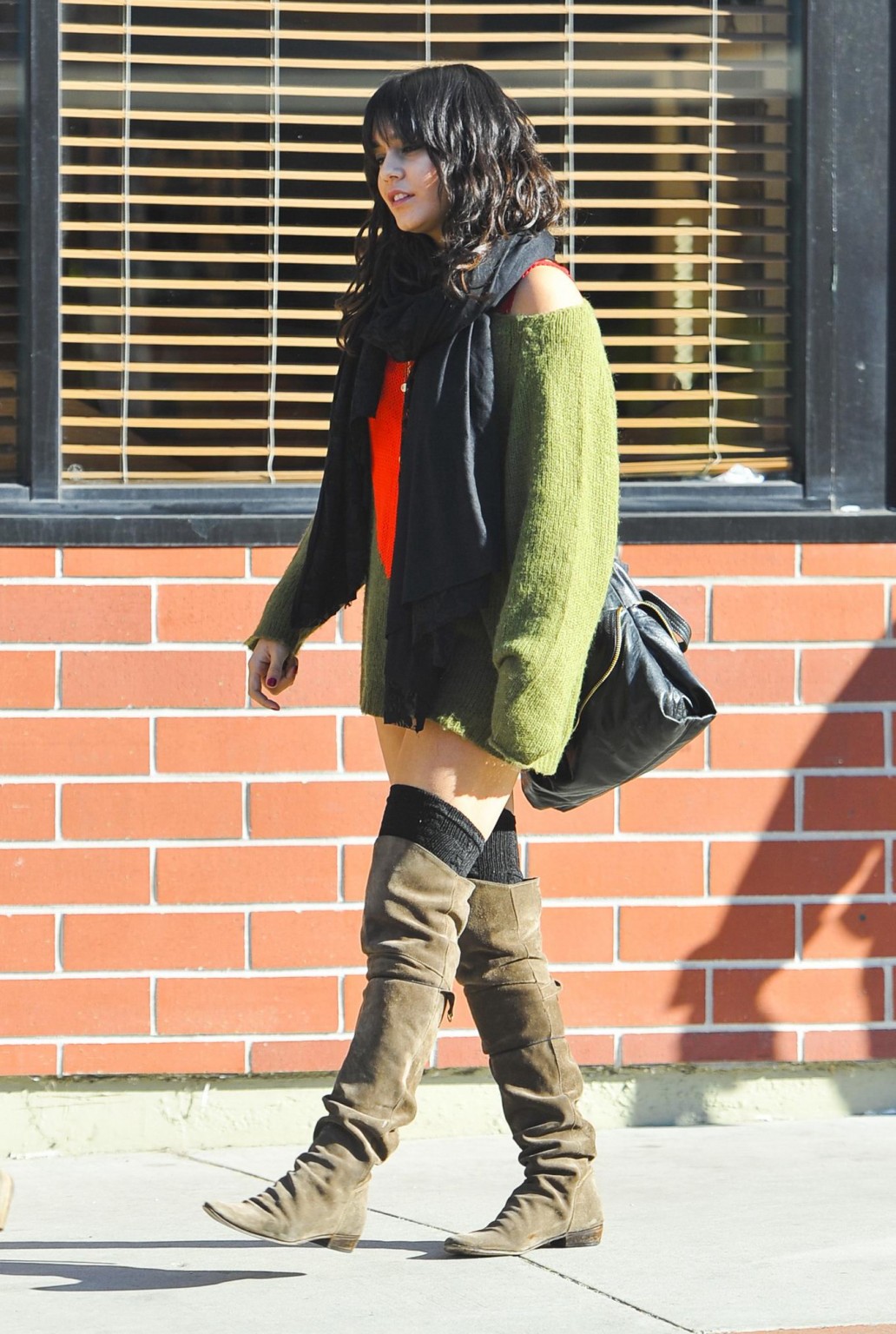 Vanessa Hudgens leggy wearing fuckme boots while shopping in LA #75277945