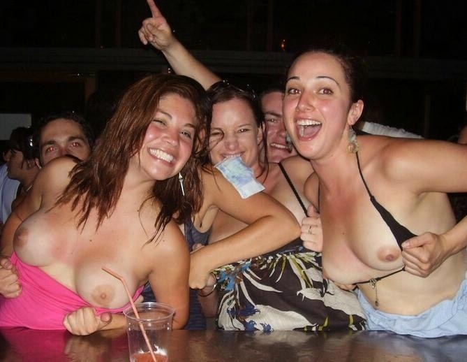 Real drunk amateur girls flashing #76402868