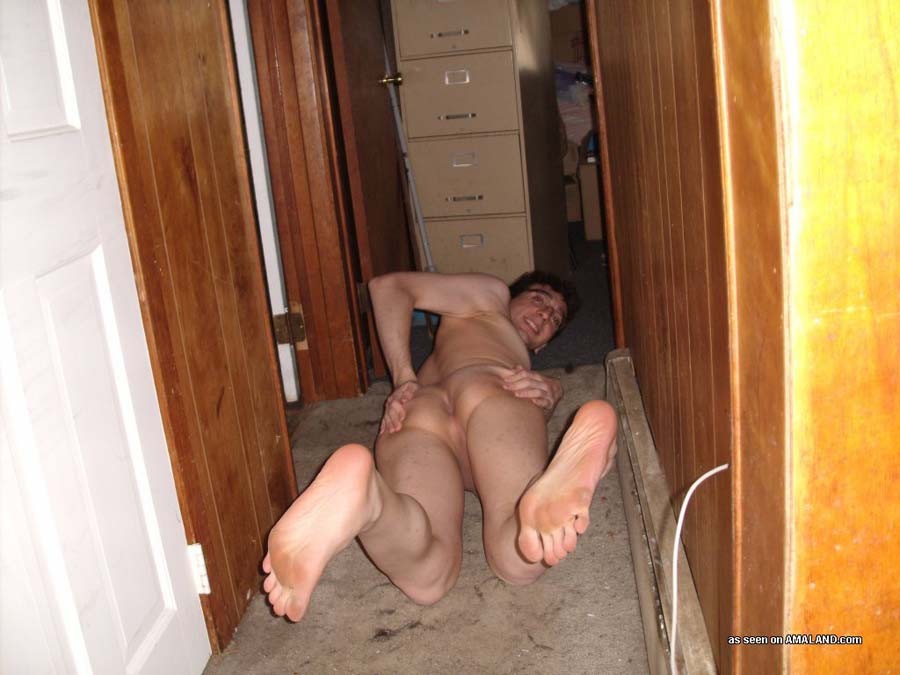 Photos of a naked geeky twink getting sleazy on cam  #76936251