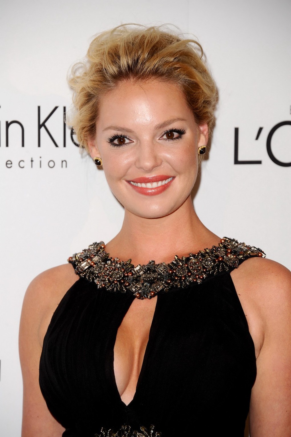 Katherine Heigl showing huge cleavage at 18th Annual ELLE Women in Hollywood Cel #75284945