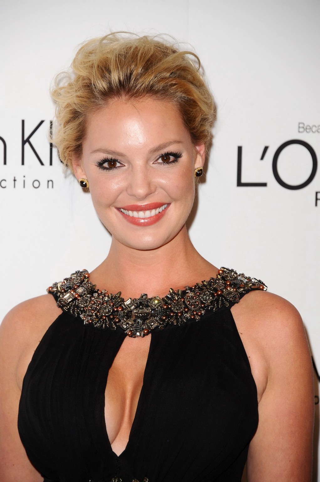 Katherine Heigl showing huge cleavage at 18th Annual ELLE Women in Hollywood Cel #75284952
