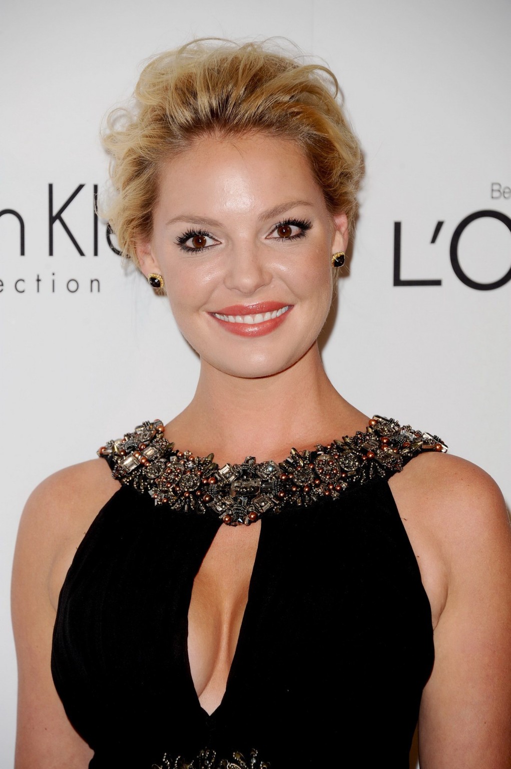 Katherine Heigl showing huge cleavage at 18th Annual ELLE Women in Hollywood Cel #75284958