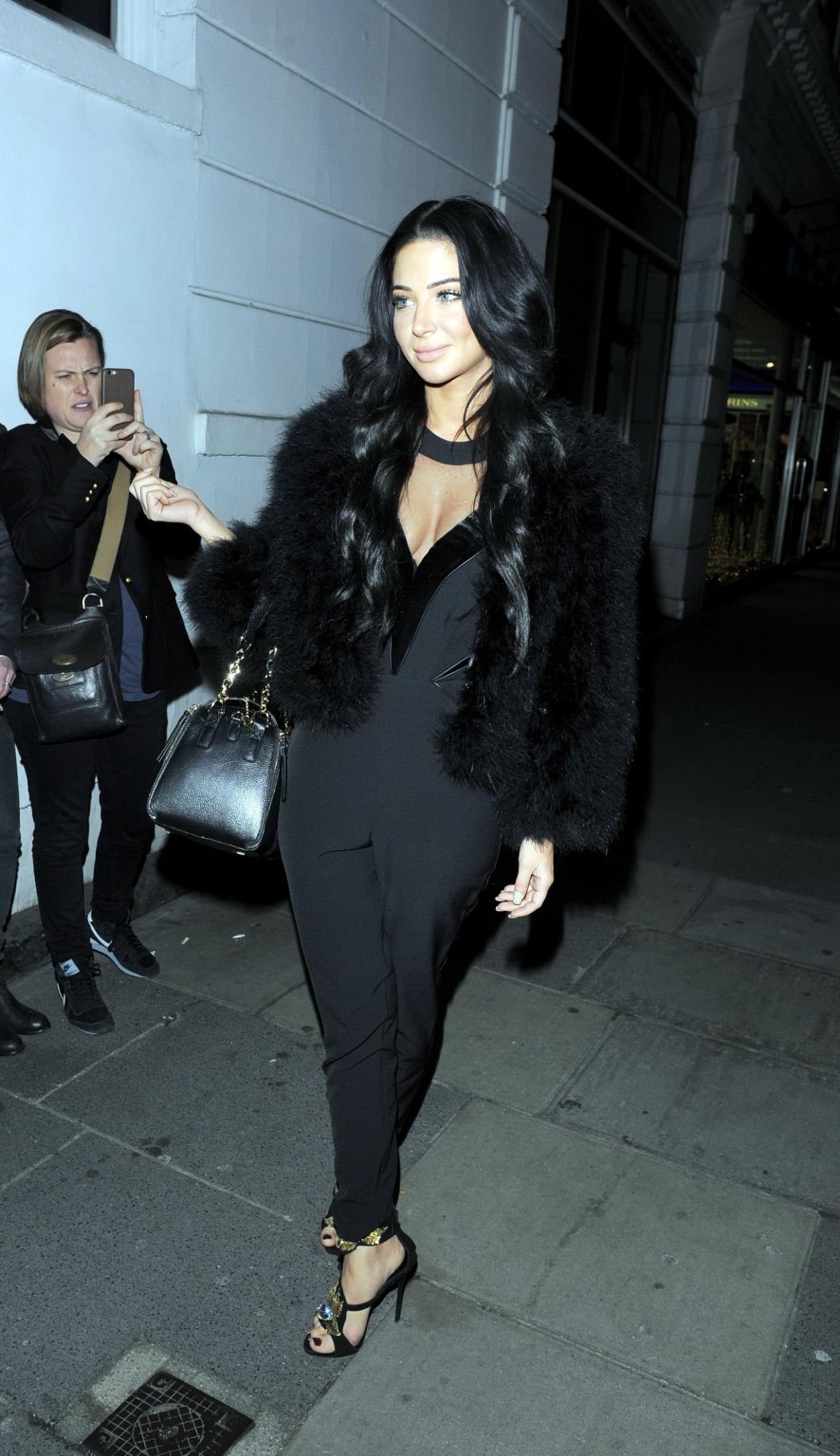 Tulisa Contostavlos showing cleavage outside the Ramusake club in London #75177522