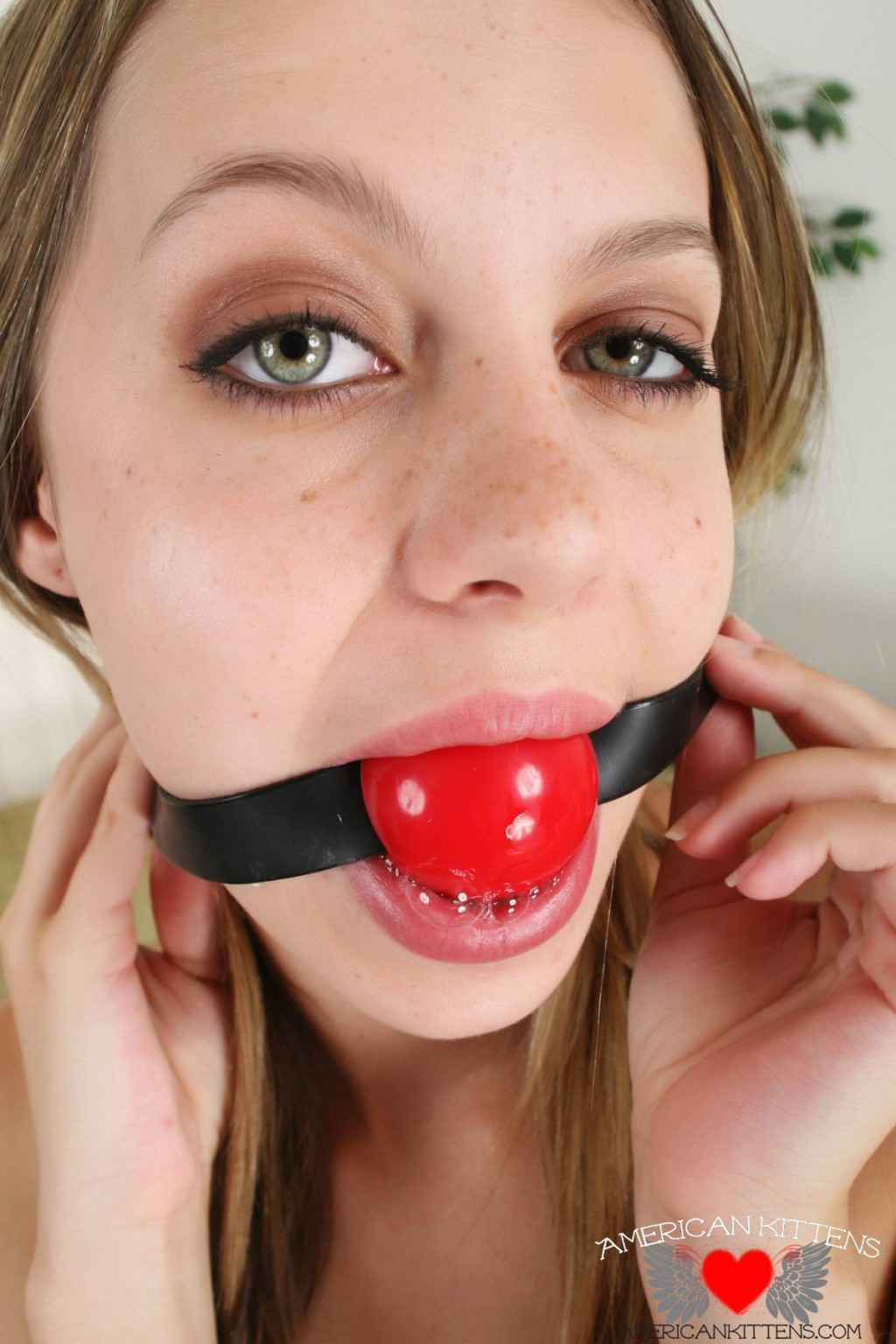 Lexi sexton rote strumpfhose ball gag
 #68027837