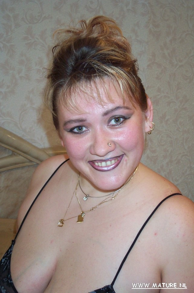 Big titted reifen Schlampe immer böse und schmutzig
 #78465478