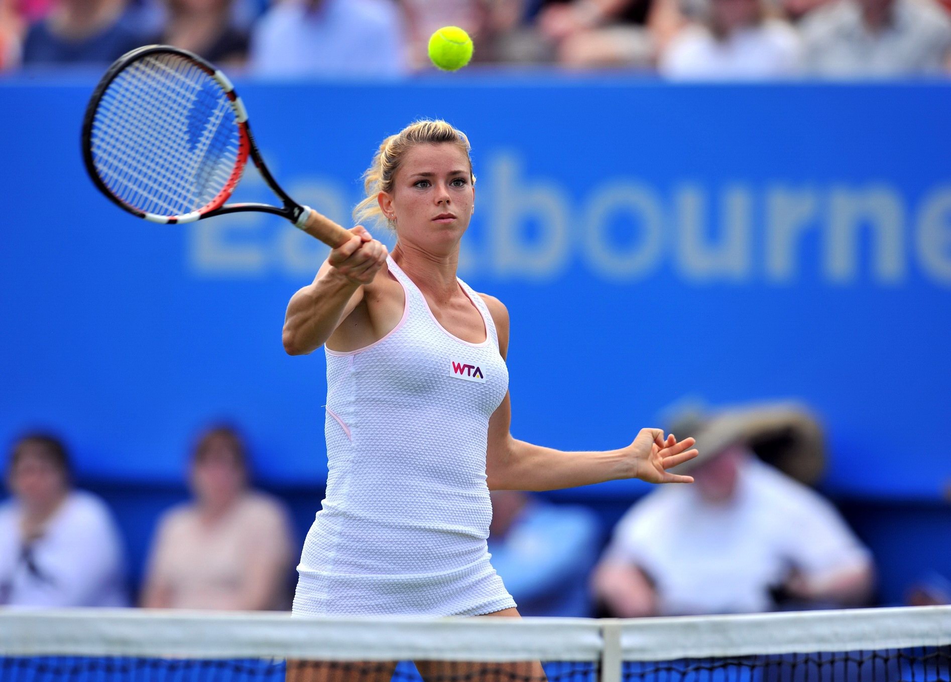 Camila giorgi blinkt ihr verschwitztes Höschen bei der aegon international atp tour
 #75193136