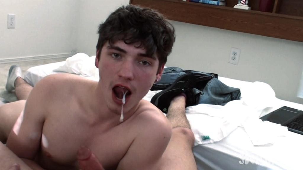 Hot Gay Stud Loves Having Cum Shot Into His Mouth #67246819