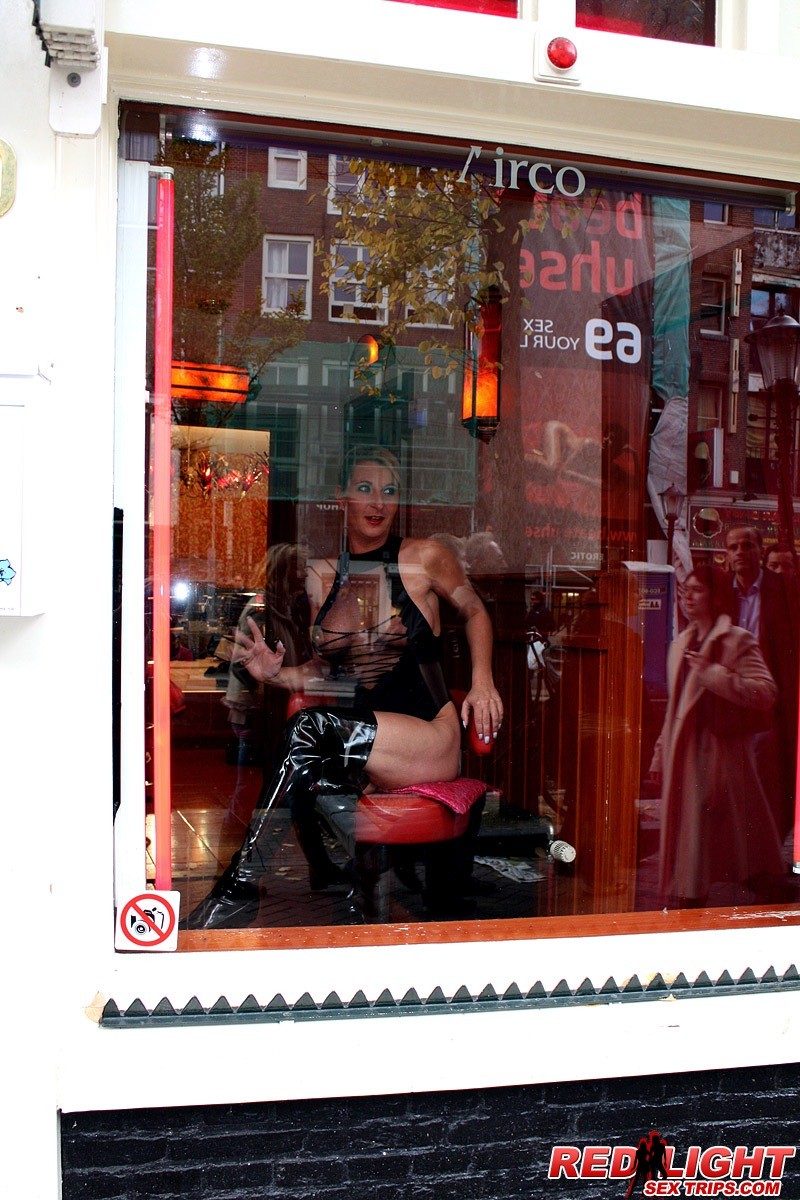 Amsterdam Window Hooker Pleasing A Tourist His Stiffy Cock