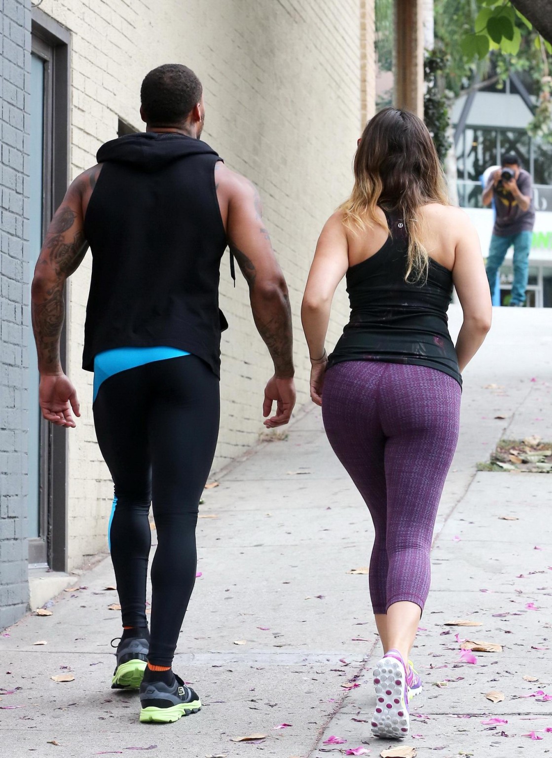 Kelly brook zeigt ihren arsch und cameltoe in strumpfhosen beim verlassen eines fitnessstudios in west holly
 #75190868