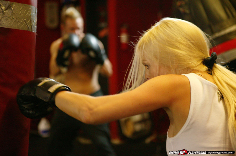 Jesse Jane getting fucked after some boxing training #78830281