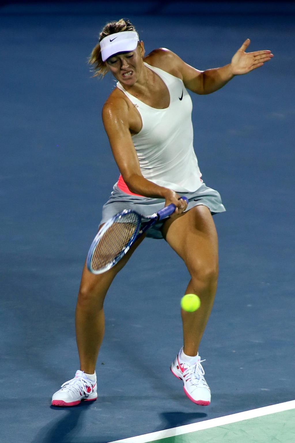 マリア・シャラポワが中国の2014年東風モーター武漢オープンでアップスカートを披露
 #75185004