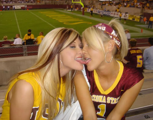 Lesbian amateurs in steamy photos #77054279