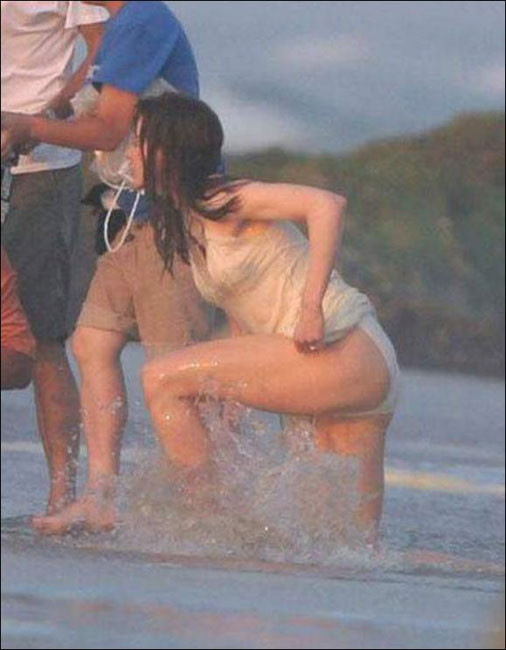 Adorable celeb  showing her nice ass #75442327