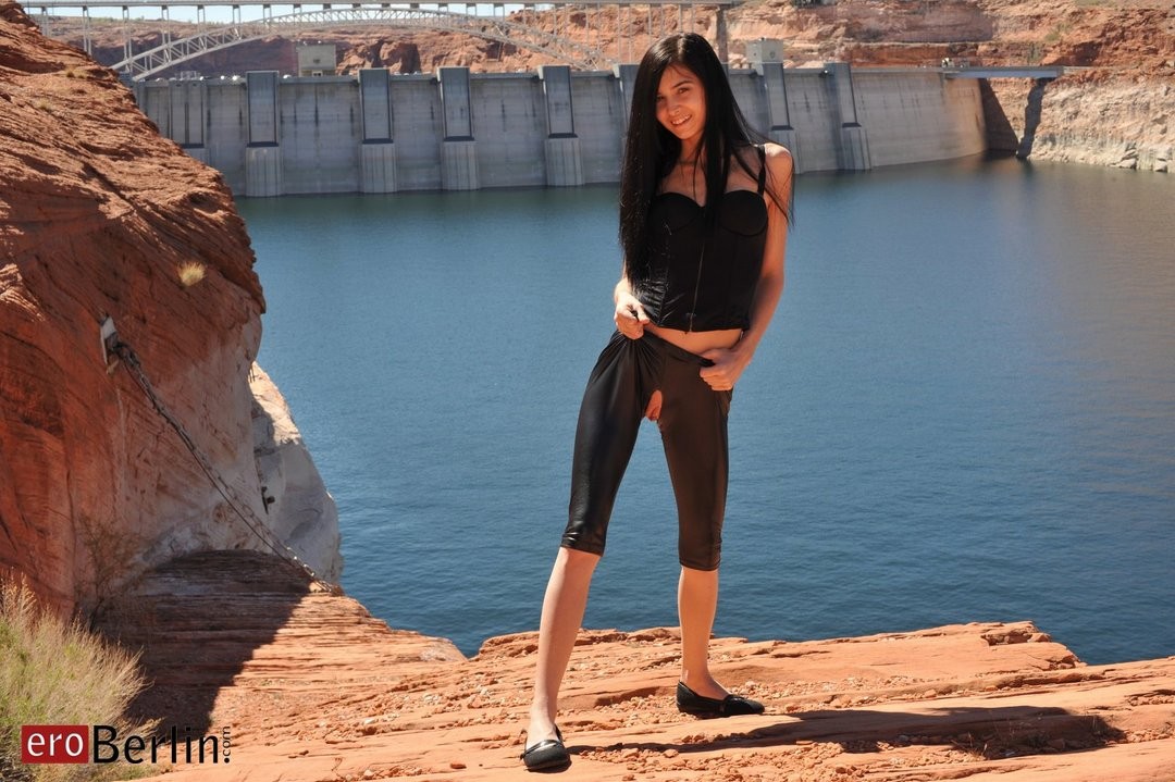 Eroberlin-Zoe-Rush-sexy-Glan-Dam-Arizona-USA #68235982