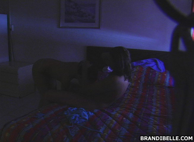 Brandie y su cámara espía
 #67789572