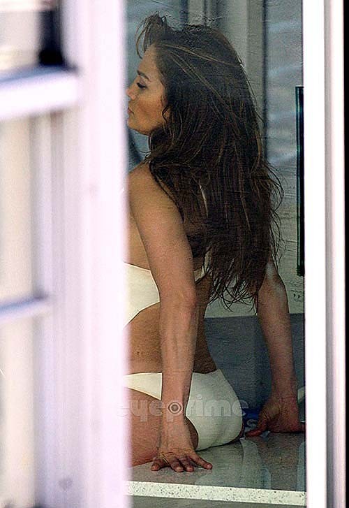 Jennifer Lopez posing in swimsuit and showing nice ass #75274870