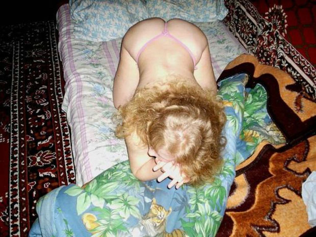 Des amies jeunes sexy dans des séances de photos amateurs secrètes
 #77037268