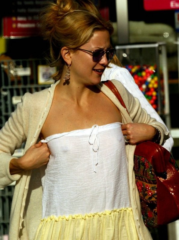 Celebrity Kate Hudson and her small perky titties #74008545
