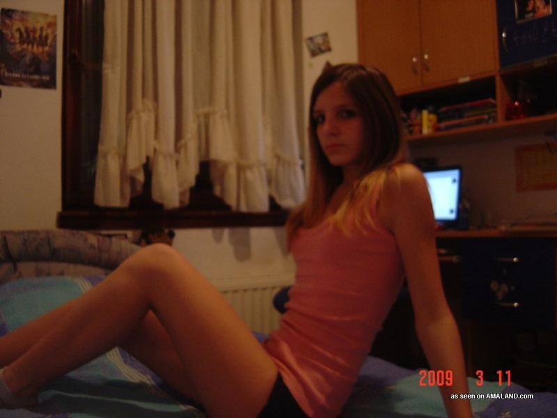 Sexy amateur chick camwhoring inside her bedroom #76127269
