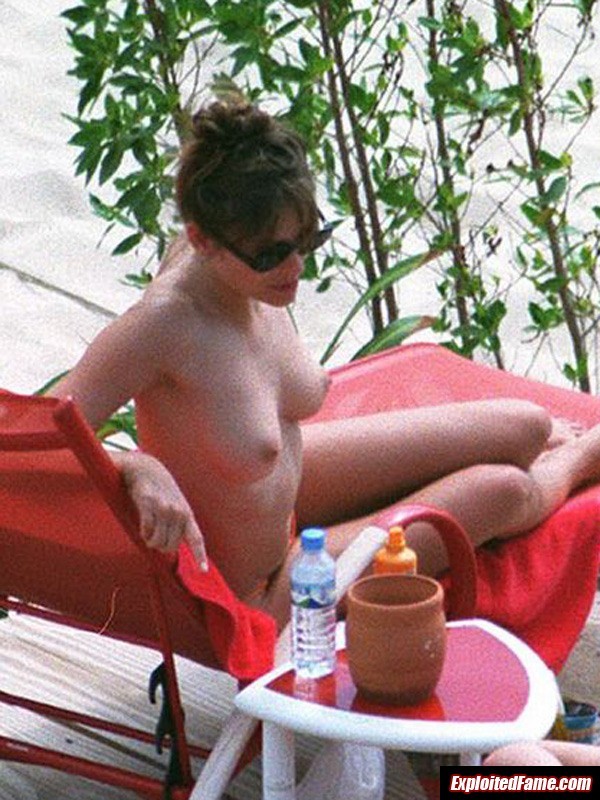 Celebrity Elizabeth Hurley exposed topless in public #75249800