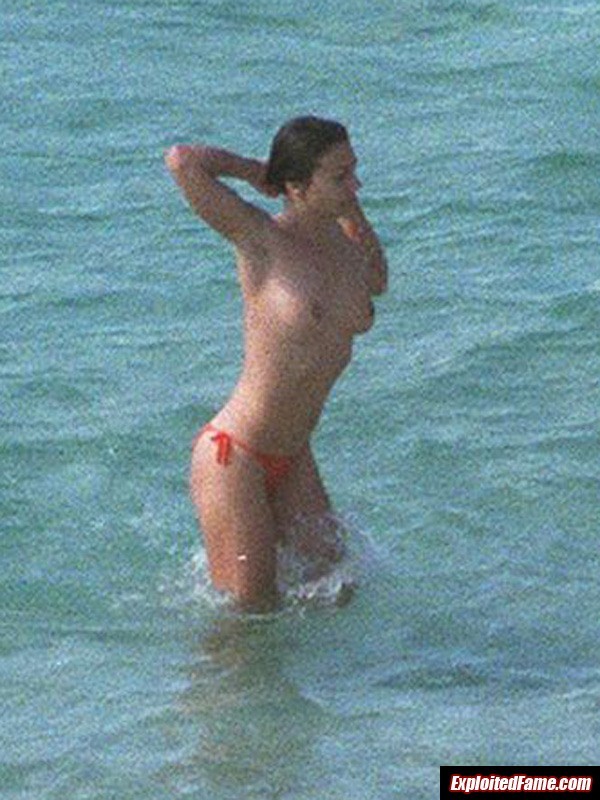 Celebrity Elizabeth Hurley exposed topless in public #75249810