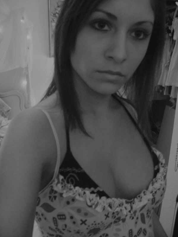 Bildzusammenstellung einer Latina Hottie in schwarz-weiß
 #68126024