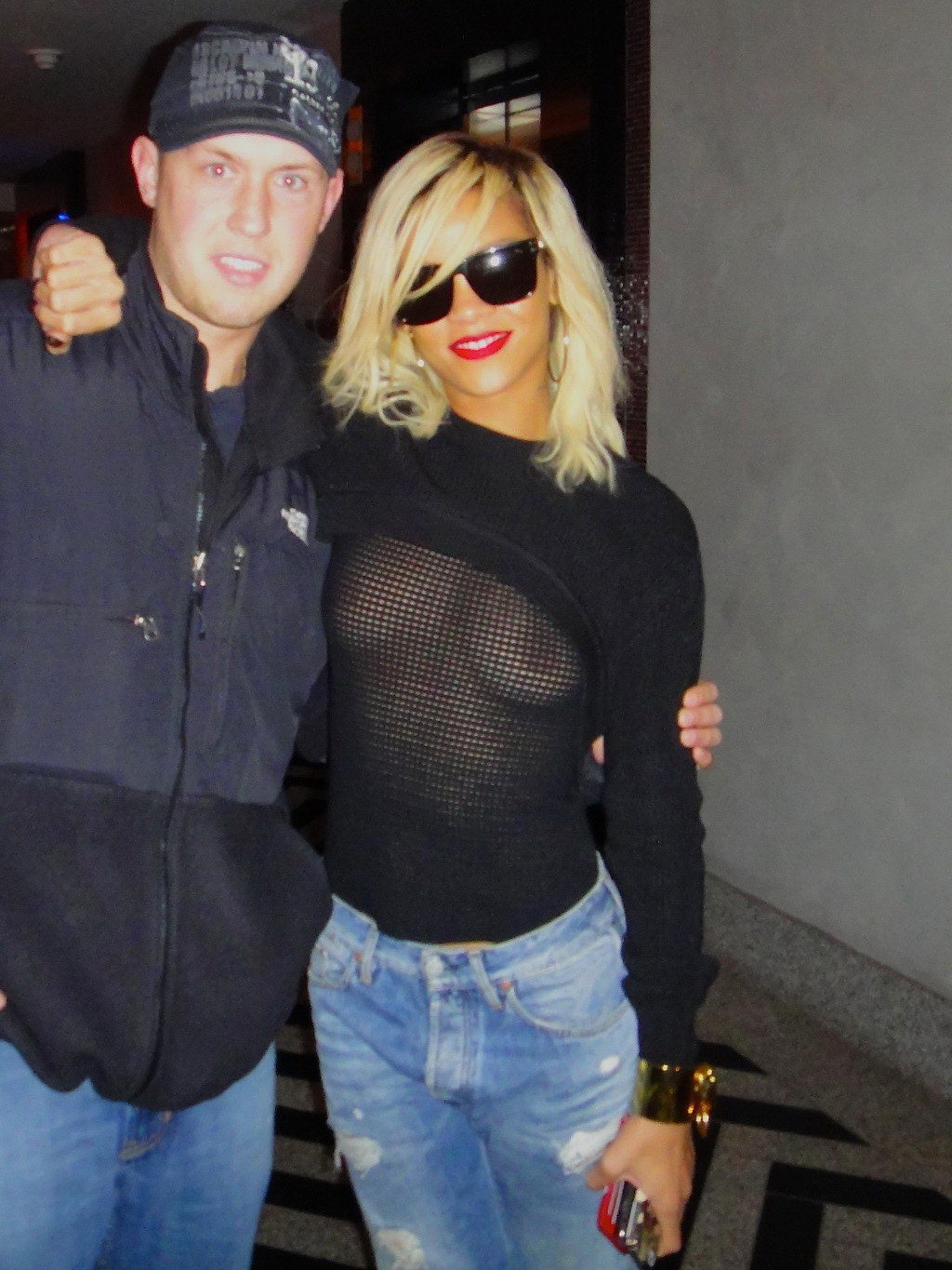 Rihanna braless trägt ein durchsichtiges Oberteil außerhalb da silvano restaurant in nyc
 #75270658