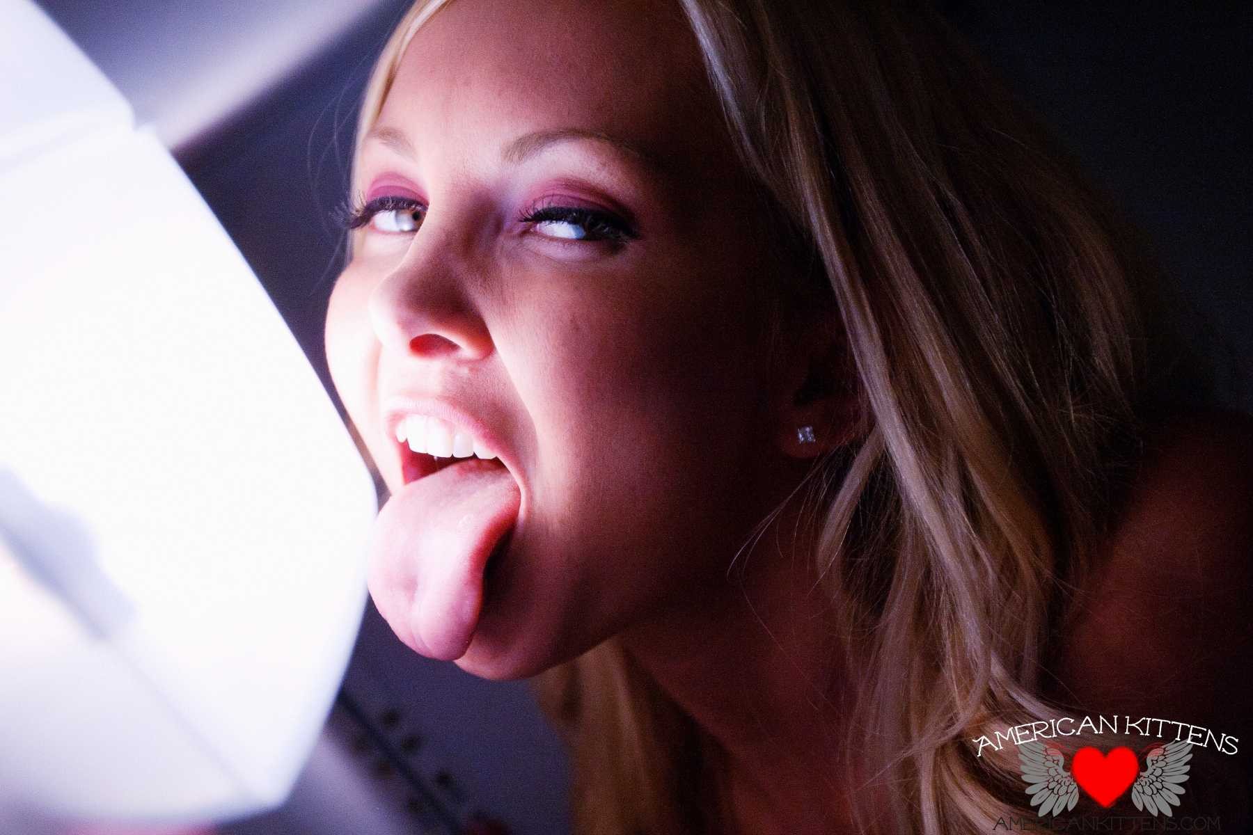Aaliyah Liebe in der Eisbox sie sieht erstaunlich, wo immer sie ist und ich brauchte, um c
 #68394348