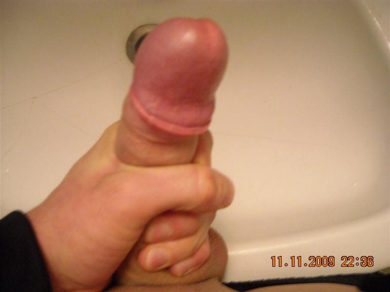 Pics of self-shooting Aussie hunk with a huge dick #76944655