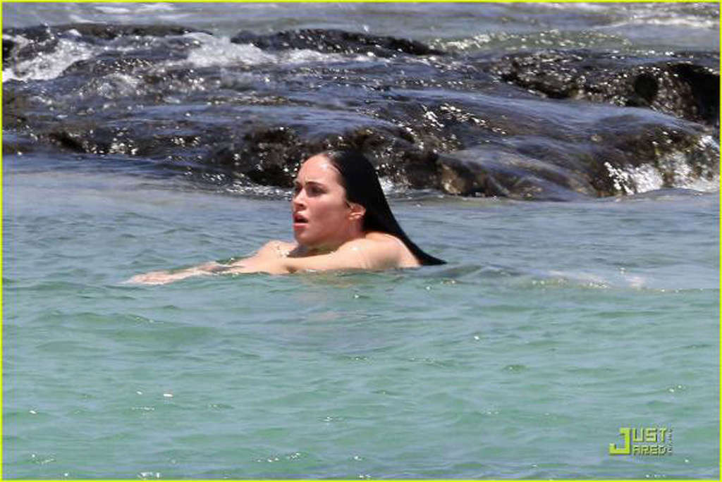 Megan Fox enjoying on beach with her boyfriend and showing sexy body in bikini #75347027