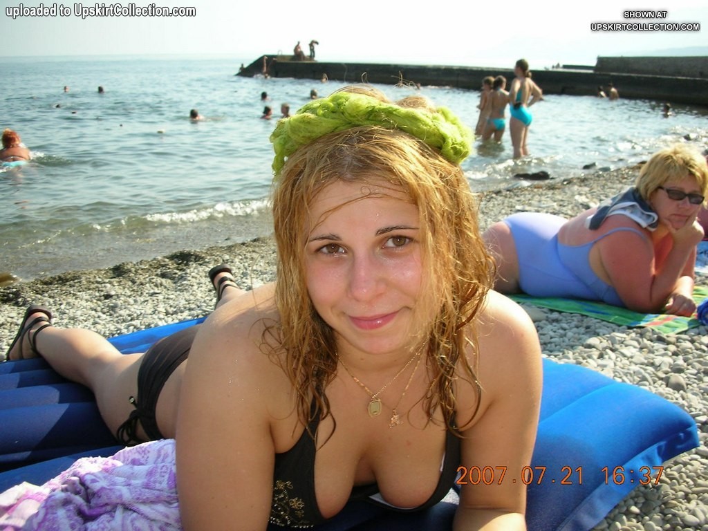 Sehen Sie viele wunderbare Brüste in heißen Bikinis verpackt
 #73175880