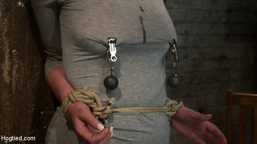Faye reagan orgasmi forzati durante l'hog tied bondage
 #71919932