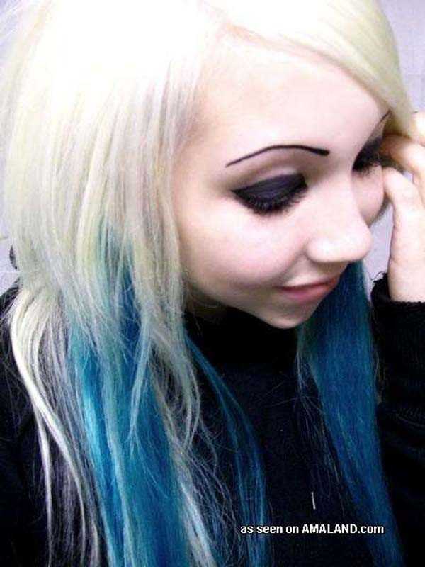 Photo compilation of an amateur blondie emo babe #75709630