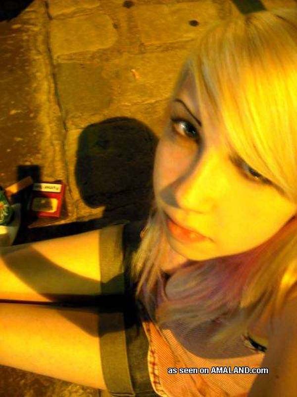 Photo compilation of an amateur blondie emo babe #75709678