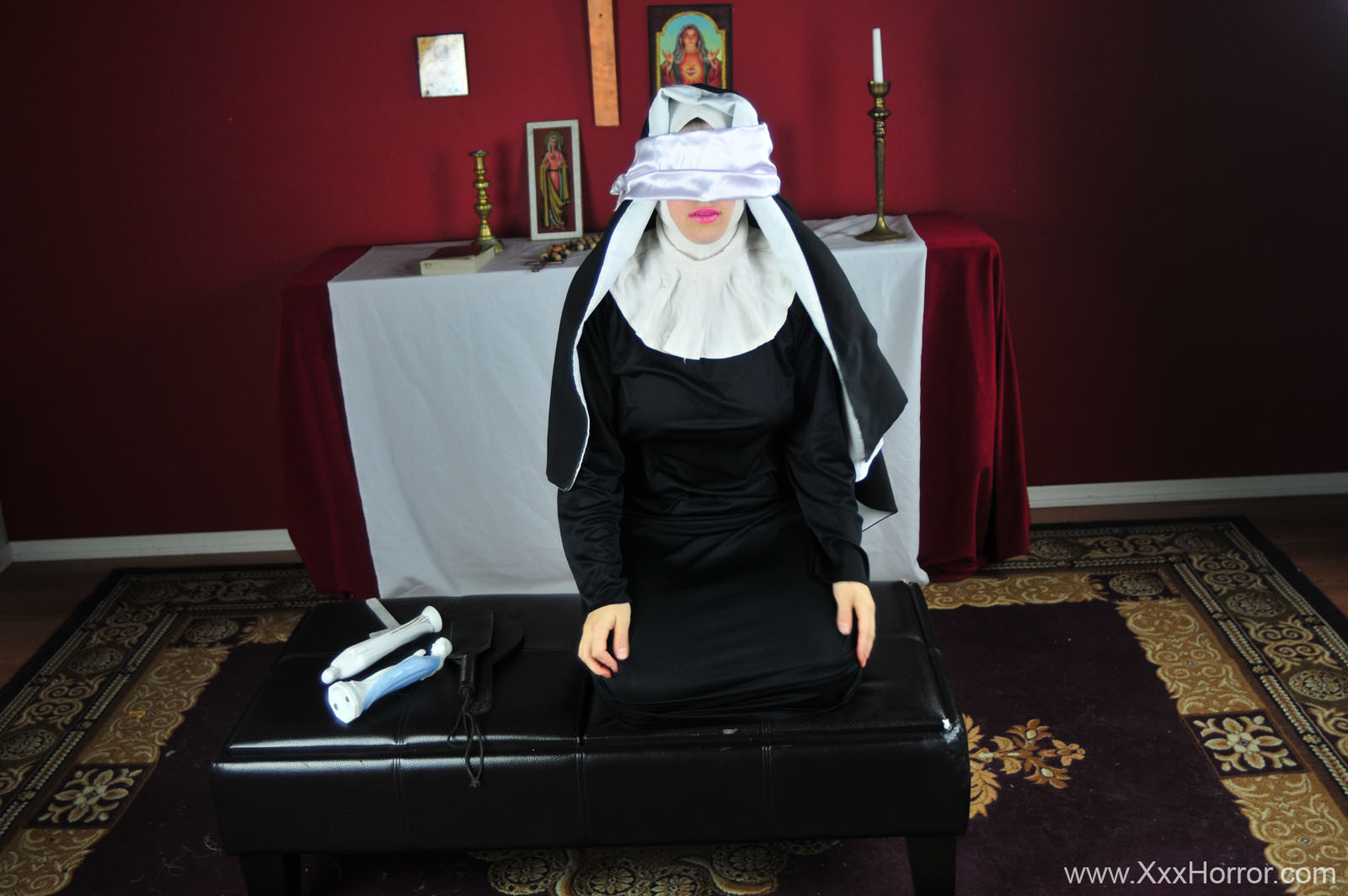 Monja anal confesando sus pecados a un sacerdote pervertido
 #67278274