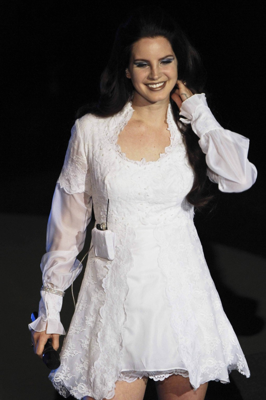 Lana del rey exhibant sa culotte lors d'un concert à l'olympia à paris 
 #75233649