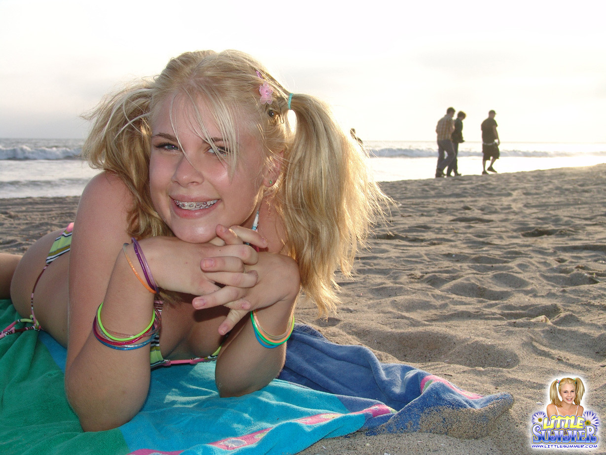 teen little summer flashing on the beach #78869180