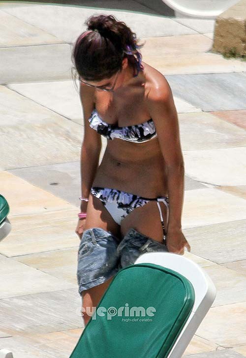 Selena Gomez exposing sexy body and ass in bikini on beach #75274270